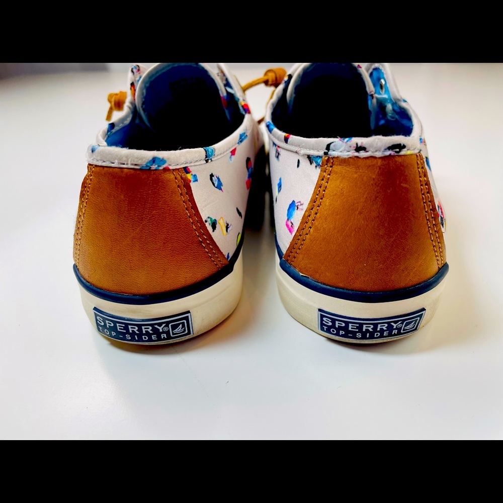 Sperry Top Sider Light Silver with Colorful Beach Umbrellas STS91568 - Picture 11 of 12